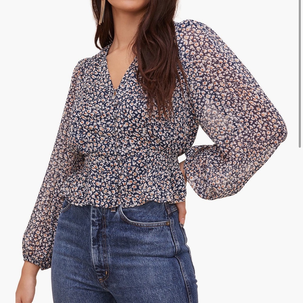 Astr navy floral long sleeve v-neck button peplum blouse